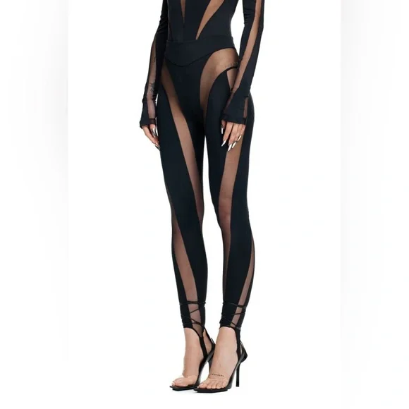 Mesh-paneled Stirrup Leggings - Picture 4 of 10